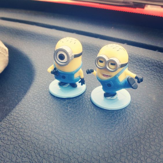 I want as My new car buddies! MINIONS!