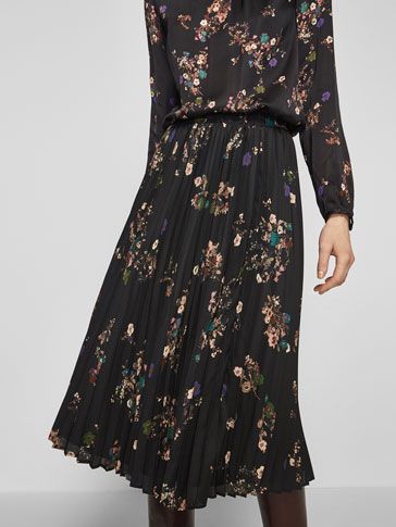 - Massimo Dutti pleated skirt