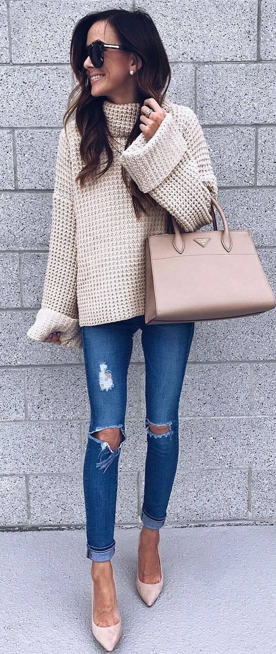 fashion trends | nude knit sweater bag heels rips