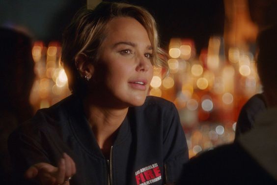 \'9-1-1\' new recruit Arielle Kebbel previews Lucy\'s future with the 118 (and Buck)