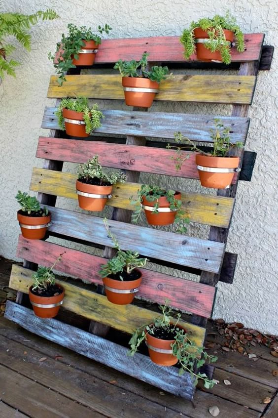 17 Creative DIY Pallet Planter Ideas For Spring 17 Creative DIY Pallet Planter Ideas For Spring