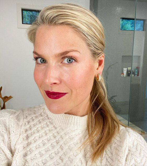Ali Larter on Instagram: “Who loves a red lip for the holiday season?🙋\u200d♀️ Here’s how I get this simple look and some of my fav clean products. I always steam. Then…”