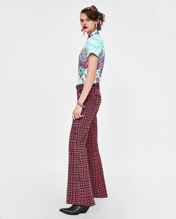 Image 4 of PRINTED BELL BOTTOM TROUSERS from Zara