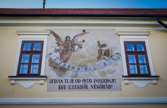 Suncani Sat Sombor With Images Photo Monument Decor