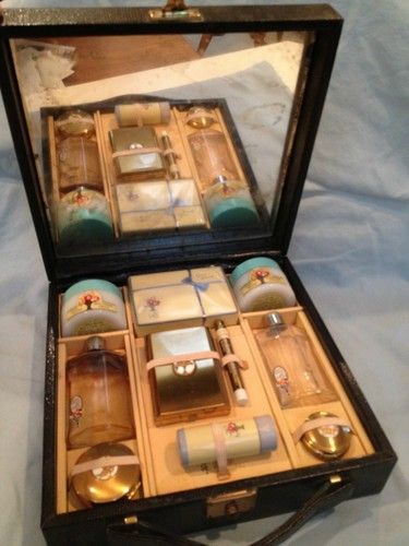 Vintage Cosmetics Set In Case Unused Cara Nome Modernsequencedancing Cosmetic Sets Makeup Vintage Cosmetics Cosmetic Sets, Old Makeup Vanity Box