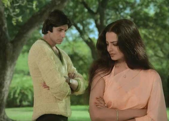 Rekha silsila high neck