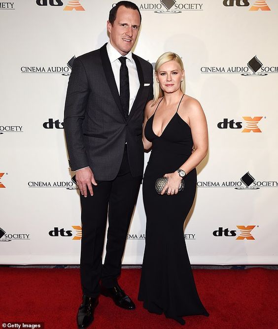 Elisha Cuthbert oozes understated glamour at the Cinema Audio Society awards in LA | Daily Mail Online