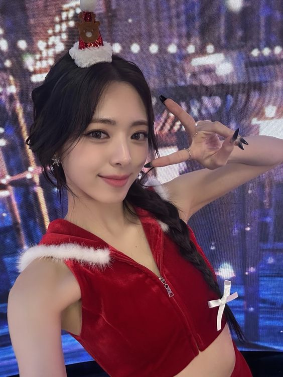 ๐Special Christmas Gift for MIDZY๐ ๐ "Cheshire" Dance Practice ๐ "Snowy" Live Dec 23rd 0am (KST) | 22nd 10am (EST)