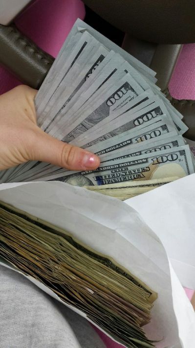 pictures of money stacks