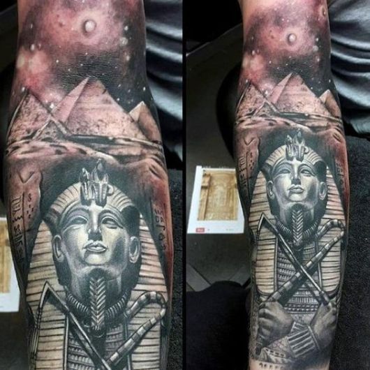 A tatuagem 3 piramides o que significa A Mania Da Tatuagem Triangulo Confira Algumas Ideias Amo Tatuagem