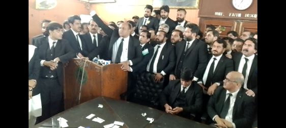 Important meeting of Lahore High Court Bar Association. Decisions on Lawyers Convention and Strike Important meeting of Lahore High Court Bar Association. Decisions on Lawyers Convention and Strike