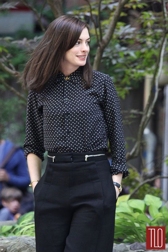 Anne-Hathaway-The-Intern-On-Set-Tom-Lorenzo-Site-TLO (7)