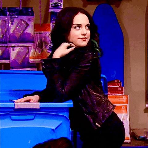elizabeth-gillies