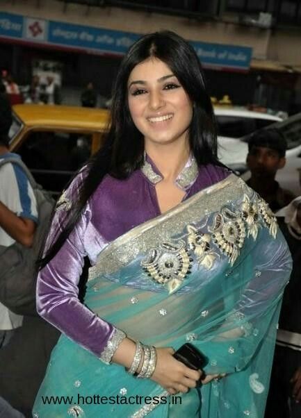 ayesha-takia