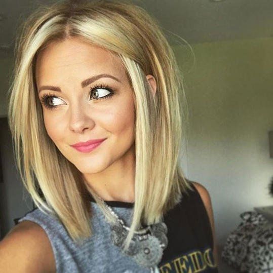 25 Cute Hairstyles For Medium Length Straight Hair In 2019 Medium Hair Styles Medium Length Hair Styles Hair Lengths