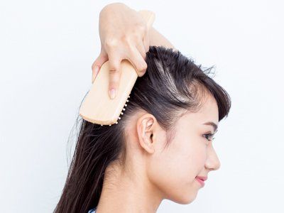 なぜ 頭皮が硬い プロが指導する 改善術 6選 白髪 たるみ対策マッサージ 美的 Com 髪の育毛 頭皮マッサージ 頭皮 なぜ 頭皮が硬い プロが指導する 改善術 6選 白髪 たるみ対策マッサージ 美的 Com 髪の育毛 頭皮マッサージ 頭皮