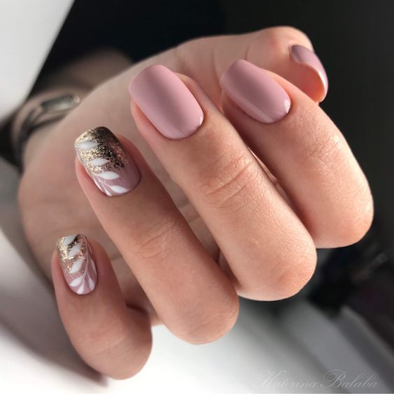 Design and mauve color - nails - ChicLadies.uk