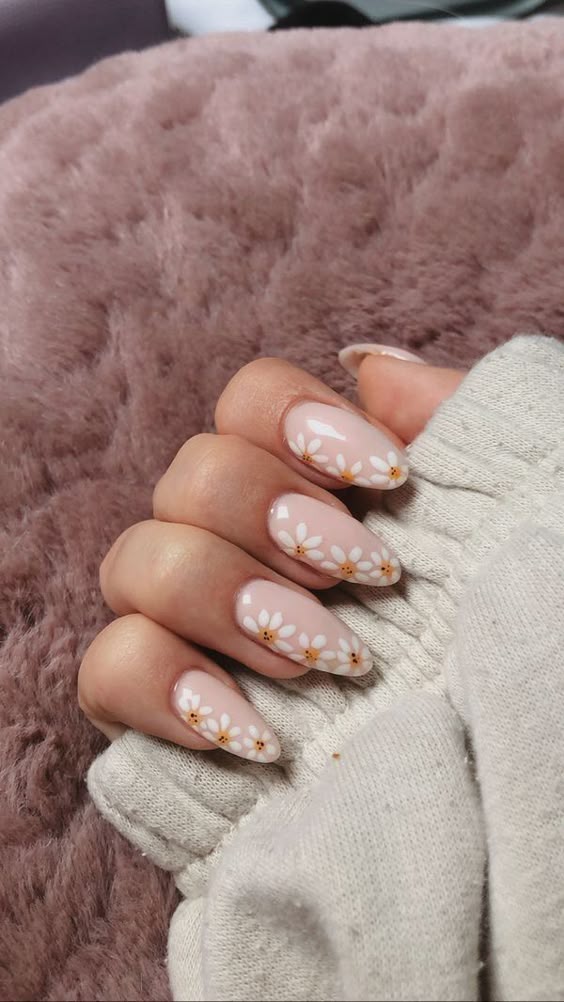 S P R I N G I N S P O 🌷 Looking for the perfect spring set? We love this pretty in pink inspo. Book now to get yours!
