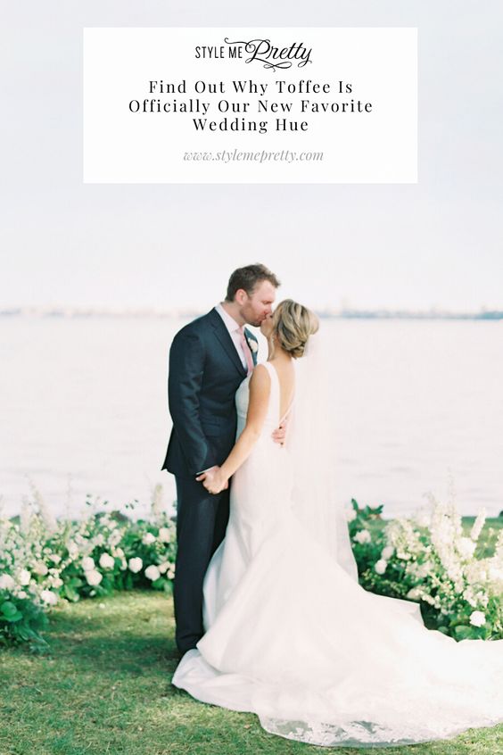 Toffee is officially our new favorite wedding hue and once you look through today’s incredible gallery on SMP, you’ll see why! 🤎 After living abroad and traveling the world together, Brent and Tayler decided on a hometown wedding in Madison, Wisconsin surrounded by their favorite people. From their organic inspired escort display to the bride’s father’s sweetest surprise, you’ll be swooning over it alllll! ✨ LBB Photographer: @clarypfeiffer #wisconsinwedding #waterwedding #outdoorwedding