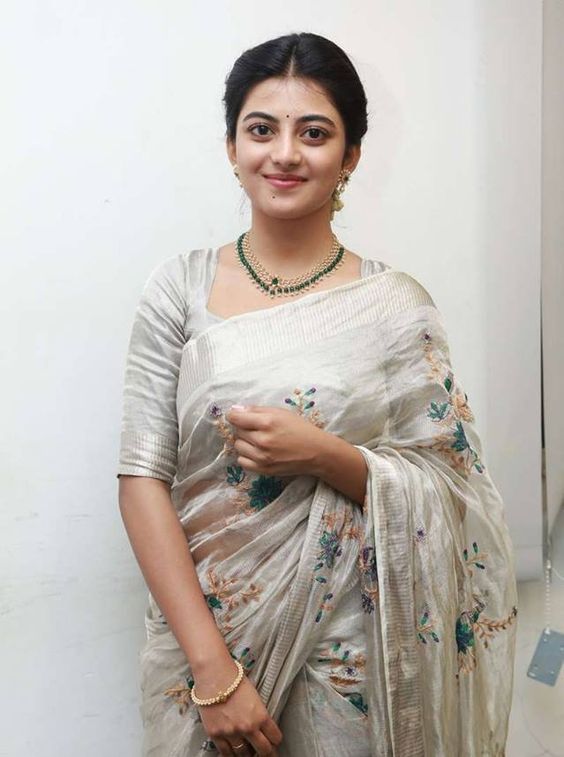 Anandhi Movie Photos, Stills