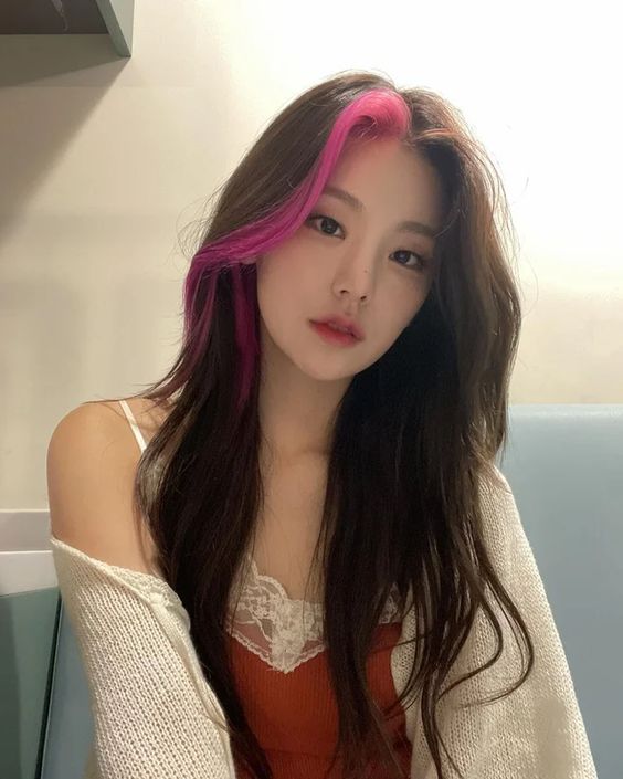 211019 ITZY Instagram Update with Yeji : ITZY