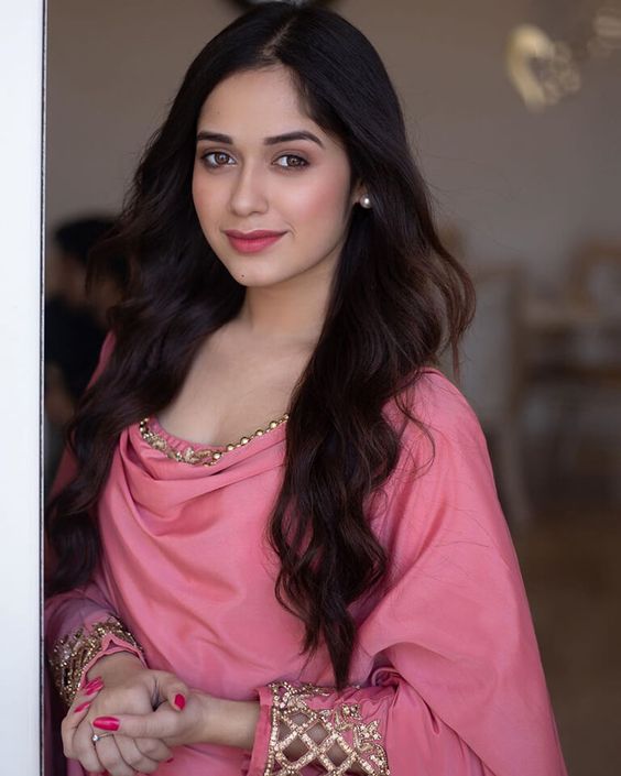 Jannat Zubair Rahmani - Age, Boyfriend, Height, Net Worth, Biography, Wiki & More