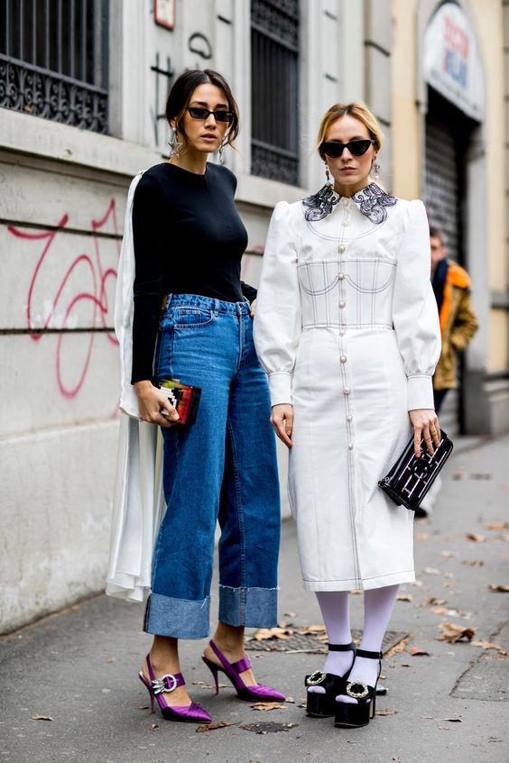 I love the classic quirky style here ~ great denim, black fitted tip, fun shoes and bag!
