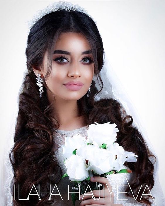 Noiva com make nude Noiva com make nude