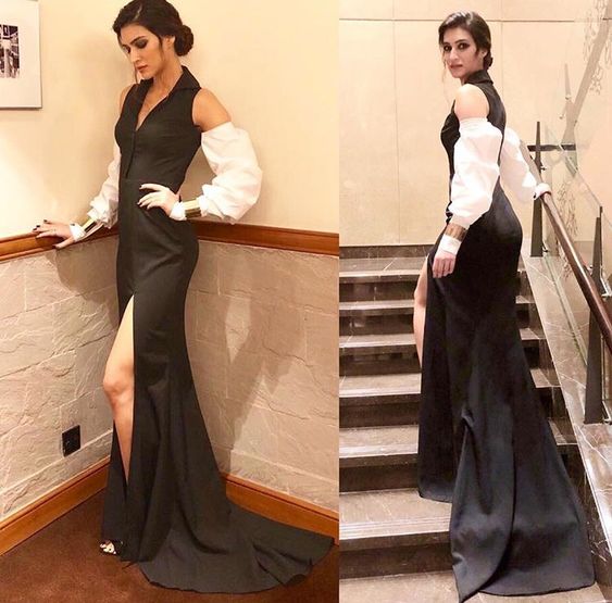 kriti-sanon-s**y-yoga-hot
