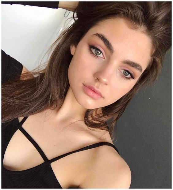 Voir un profil - Amelia Lauder E956c6a6198bb78b339b955e46a70e95