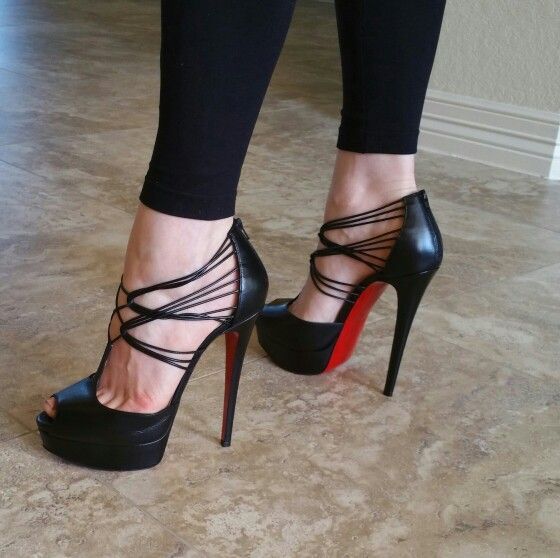 Geile Lesben in Peeptoes Geile Lesben in Peeptoes