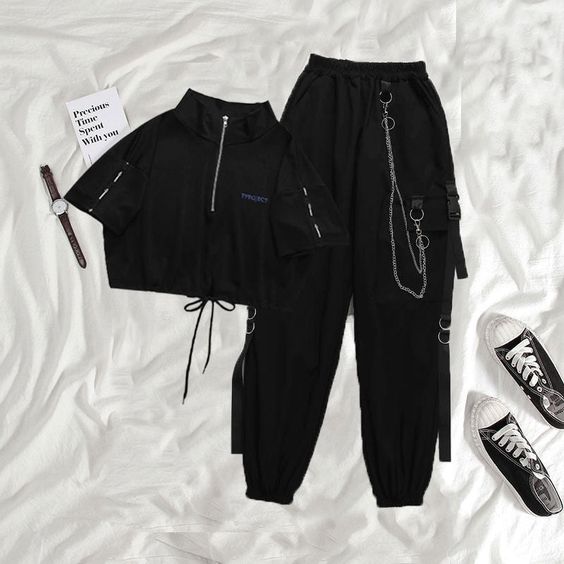 Brand Name: houzhouPant Style: Cargo PantsMaterial: PolyesterFit Type: LOOSELength: Ankle-Length PantsDecoration: PocketsOrigin: CN(Origin)Season: Spring/AutumnWaist Type: HIGHModel Number: 4KL0235Pattern Type: SolidStyle: StreetwearFront Style: PleatedAge: Ages 18-35 Years OldFabric Type: BroadclothClosure Type: DrawstringGender: WOMEN