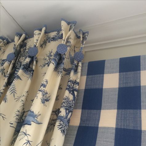 Pin By Clarisse On Perdele Home Decor Country Curtains Curtains Living Room