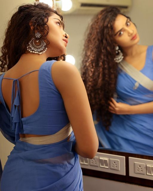 Anupama Parameswaran on Instagram: "Switched on! Outfit - @omanas_clothing Jwellery - @thetrinkaholic Stylist - @sandhya__sabbavarapu Styling team - @team_sandhya @sirichandana_medi Photograper - @pranav.foto"
