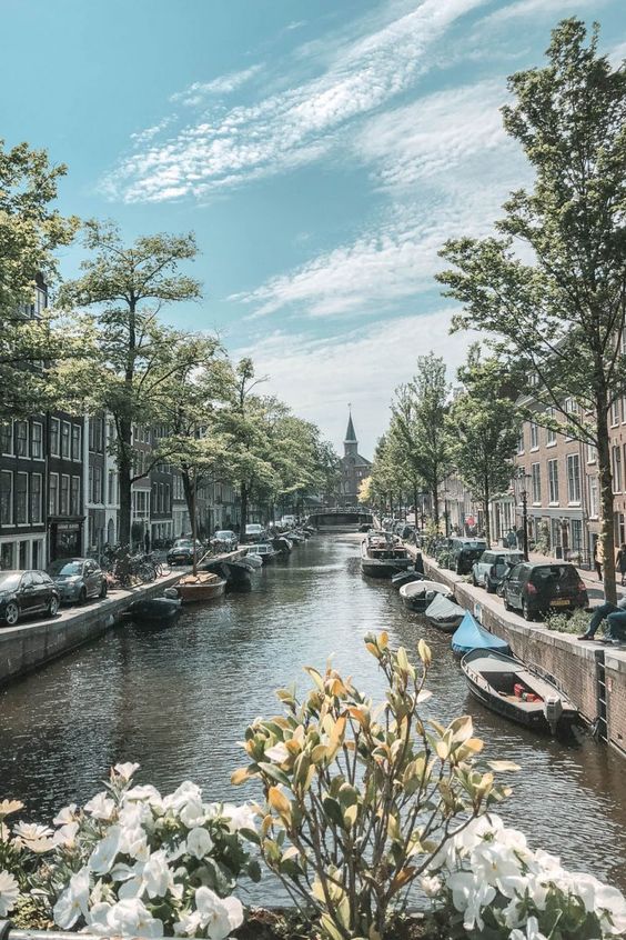 The Prettiest Canals in Amsterdam, Netherlands - To Vogue or Bust