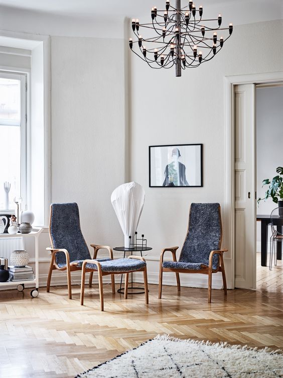 Lamino is a prime example of timeless design. Nature’s own materials and masterful craftsmanship have resulted in a piece of furniture as attractive today as it’ll be for future generations. When Yngve Ekström designed the chair in 1956, he did it with the human being in focus, which makes it as pleasant to sit in as it is to look at.