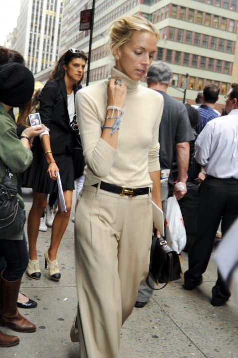 Womens Bottoms: 20 Outfit Ideas To Get You Through the week. #womensfashion #womenshoes #womensworkout #womensfashiontrends #womensafricanfashion #womenfashion #womenworkoutfits
