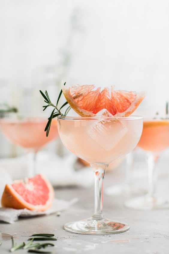 Grapefruit Rosemary Lemonade Sparklers