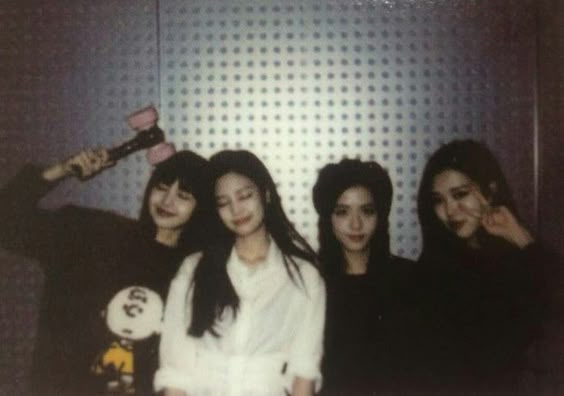 Pin by Portïa amora on BP | Blackpink funny, Blackpink photos, Blackpink