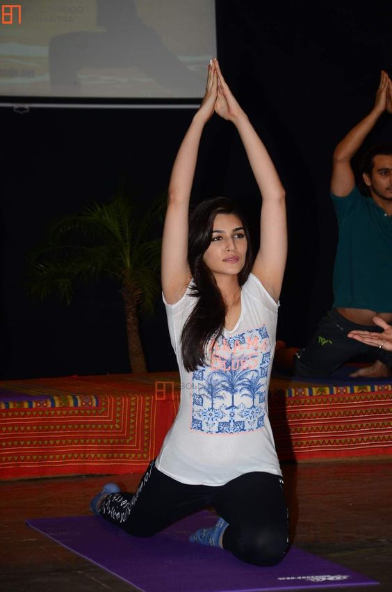 Kriti Sanon | Whistling Woods on World Yoga Day Photo #704