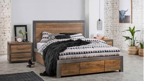 California King Bed Soho Collection Photo California King Bed Soho Collection Close Up View Queen Size Bed Frames Queen Size Bed Sets Bed Frame