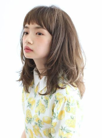 この秋は前髪に変化を 短めの ぱっつん がとってもかわいくて流行しそうな予感 キナリノ Medium Hair Styles Long Hair With Bangs Hair Romance この秋は前髪に変化を 短めの ぱっつん がとってもかわいくて流行しそうな予感 キナリノ Medium Hair Styles Long Hair With Bangs Hair Romance