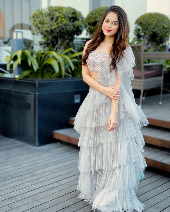 Jannat Zubair Rahmani on Instagram: “The seasons are changing and so are we!❤️”