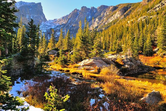 The towering mountains of the Colorado Rockies and the amazing rock formations throughout Utah make up the national parks of these two states. Disc...