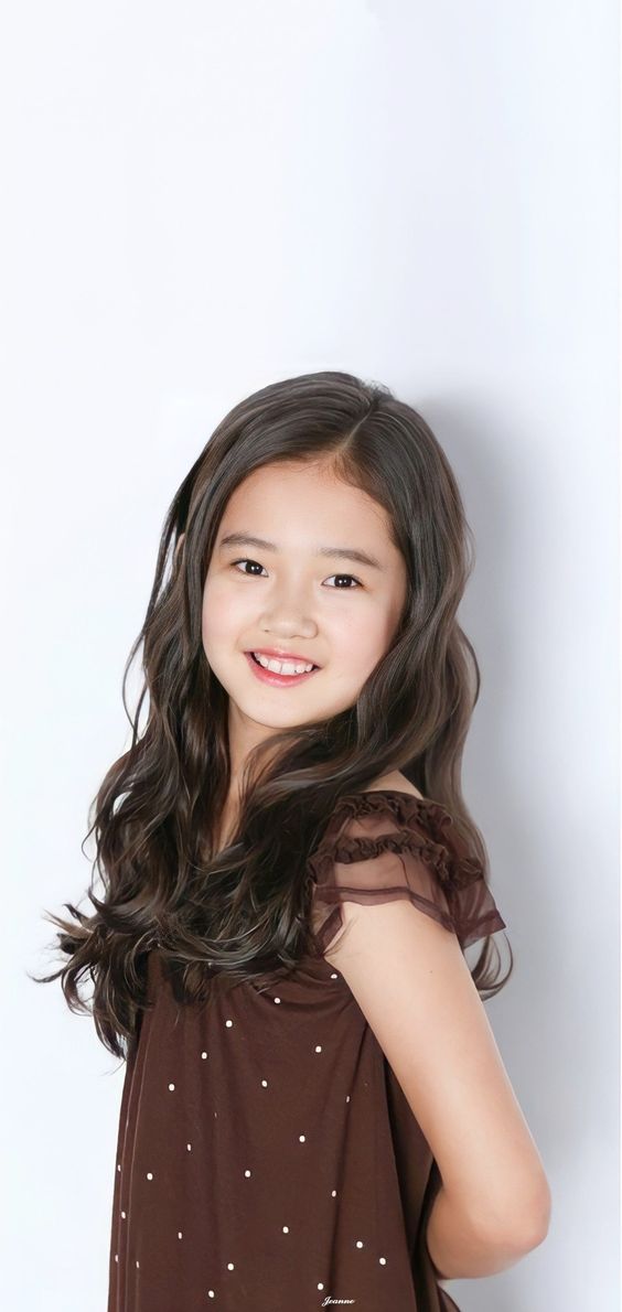 LEE DAIN WALLPAPER
