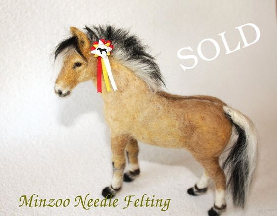 Needle felting horse Fjord pony one of a von MinzooNeedleFelting