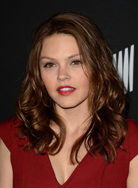 Aimee Teegarden Photos - Red Carpet Arrivals at \'Call Me Crazy\' Premiere - Zimbio