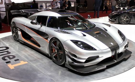 Hear The Koenigsegg One:1’s 1,340-HP Engine Start Up And Rev In This Awesome Video