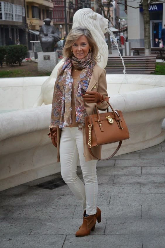 mis looks, con buena facha, blog,moda , bilbao, como combinar un pantalón blanco, como combinar colores, blanco y camel