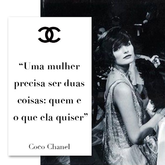 Famosa por seus looks e frases marcantes, não podemos negar que Coco Chanel deixou um grande legado na moda, e levou sua mensagem para milhares de mulheres. Chanel ajudou a popularizar e a introduzir o uso de calças por mulheres. Sua principal questão era que considerava muito difÃcil cavalgar de saias e vestidos. O uso do preto e branco nos looks era sua marca registrada, tanto que a combinação nunca saiu de moda. Não tem como não ficar elegante e contemporânea com essa dupla! Ah e claro, e ...